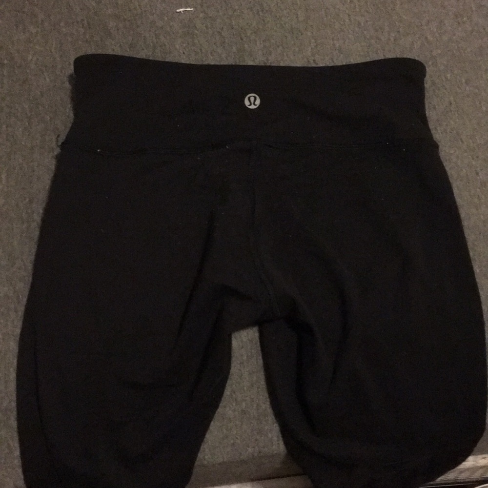 Black lululemon leggings